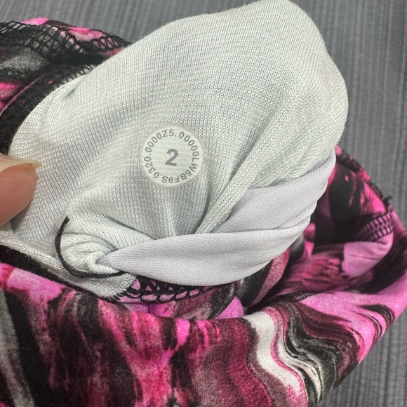 Lululemon Wunder Train High-Rise Crop size 2 - Picture 6 of 7